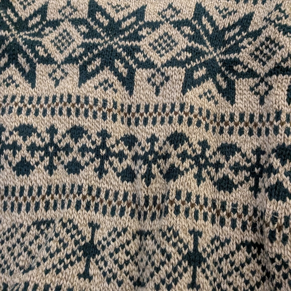 Patterned Sweater - Picture 2 of 5